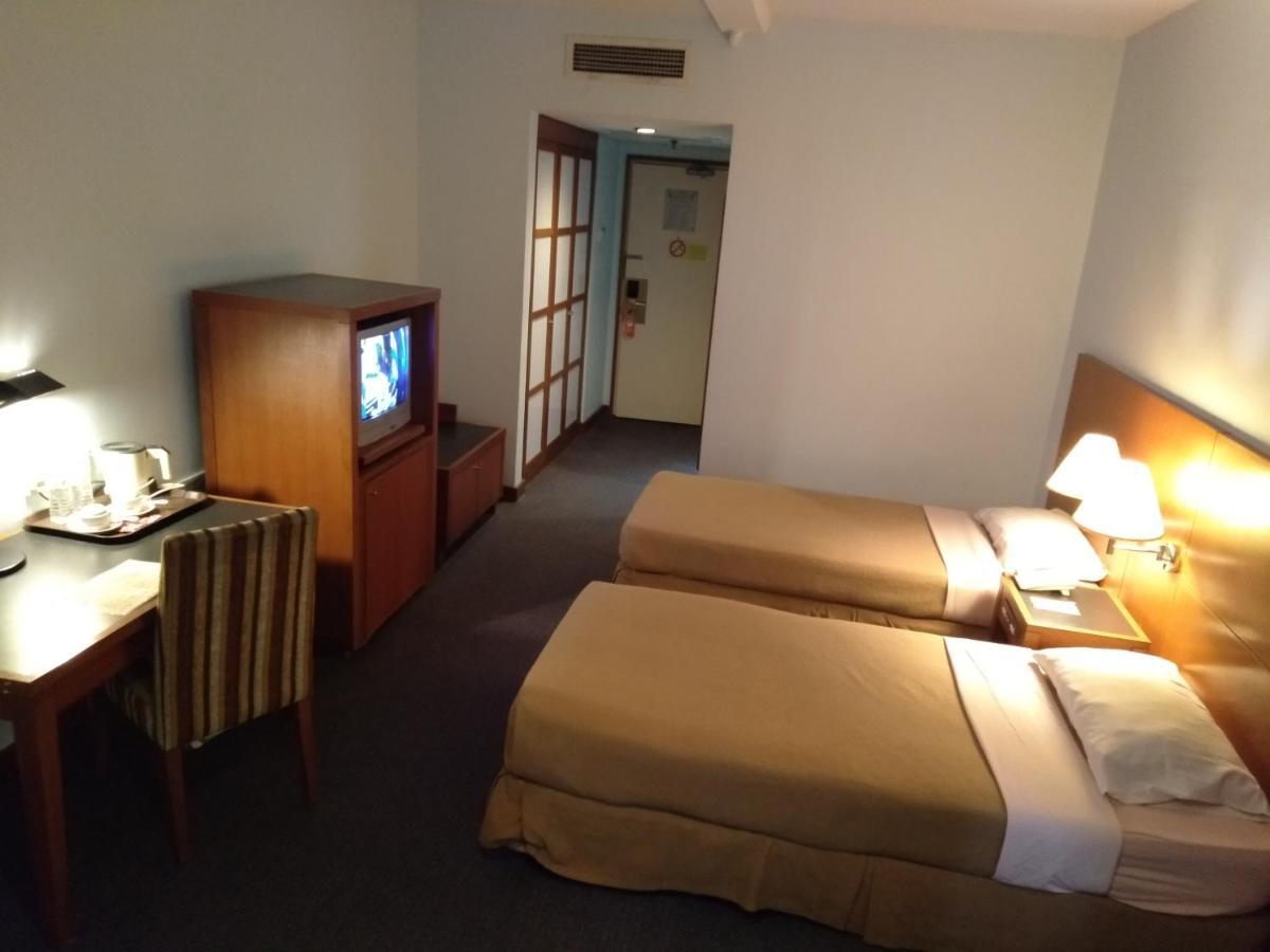 Plaza Grand Hotel Kuala Lumpur Bagian luar foto
